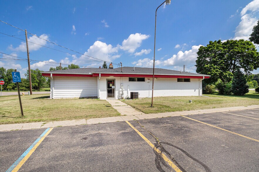 More Photos Of 5204 Davison Rd, Burton Medical For Sale