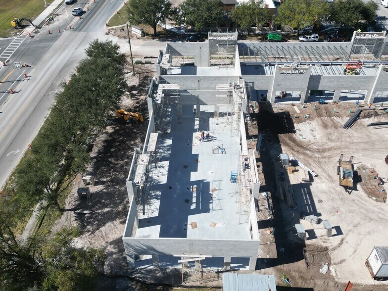 More Photos Of 2521 Partin Settlement Rd, Kissimmee Restaurant For Lease