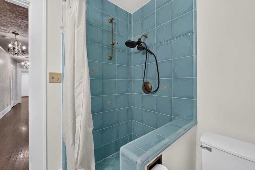 More Photos Of 119 S Adams St, Glendale Multifamily For Sale