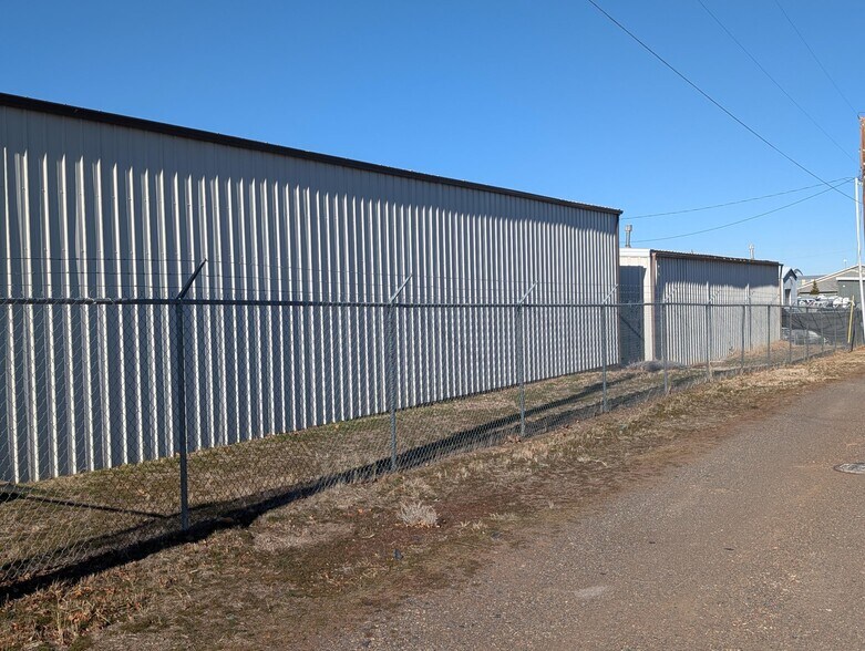 More Photos Of 246 SE Franklin, Redmond Warehouse For Sale