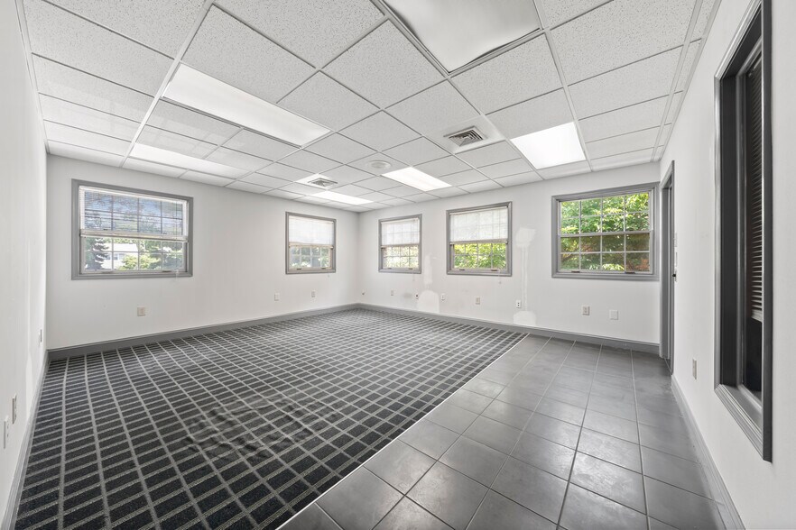 More Photos Of 607 Easton Rd, Willow Grove Medical For Lease