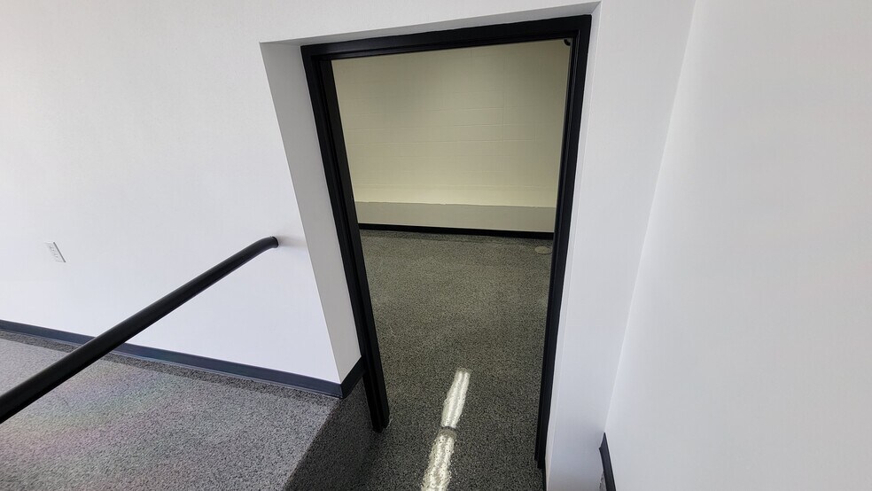 More Photos Of 1223 N 6th Ave, Yakima Manufacturing For Lease