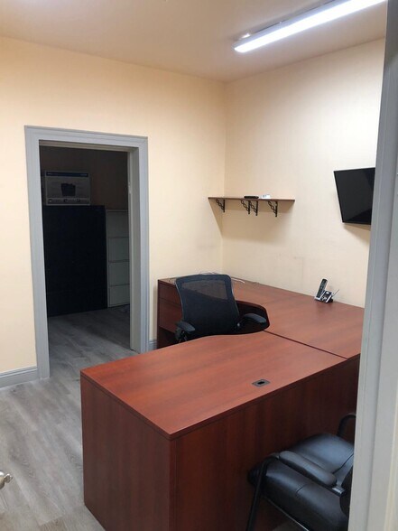 More Photos Of 3224 Procyon St, Las Vegas Warehouse For Lease