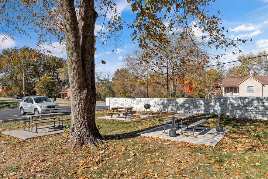 More Photos Of 341 E Loula St, Olathe Apartments For Sale