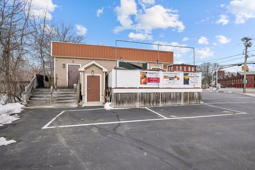 More Photos Of 1091 Main St, Pawtucket Restaurant For Sale