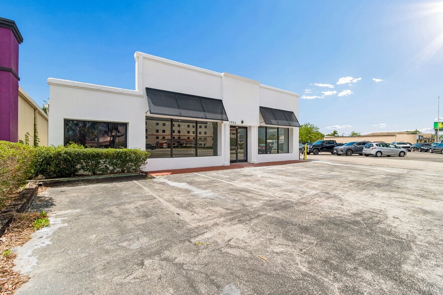 More Photos Of 1956 Kingsley Ave, Orange Park General Retail For Sale