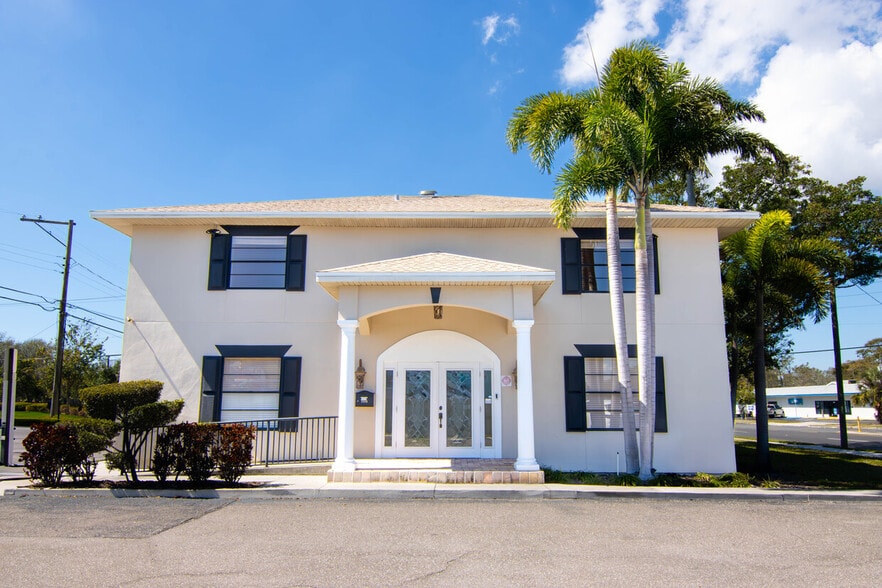 More Photos Of 2950 5th Ave N, Saint Petersburg Office For Lease
