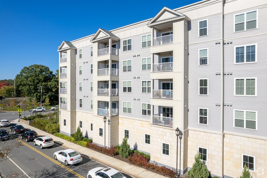 More Photos Of 1034 East St, Walpole Apartments For Lease