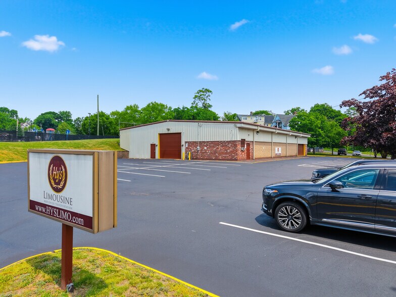 Primary Photo Of 980 Stanley St, New Britain Warehouse For Lease