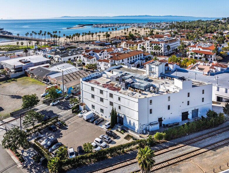 More Photos Of 25 E Mason St, Santa Barbara Research And Development For Lease