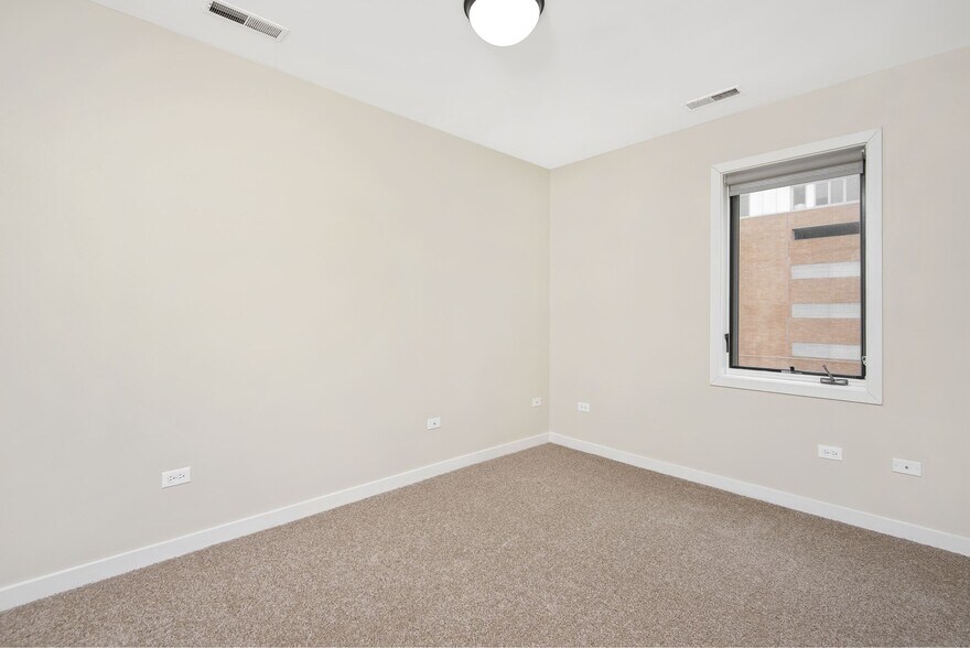 More Photos Of 479-483 N Harlem Ave, Oak Park Apartments For Lease