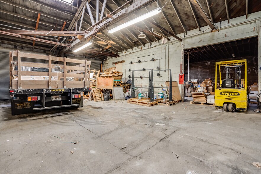 More Photos Of 5428 San Pablo Ave, Oakland Warehouse For Sale