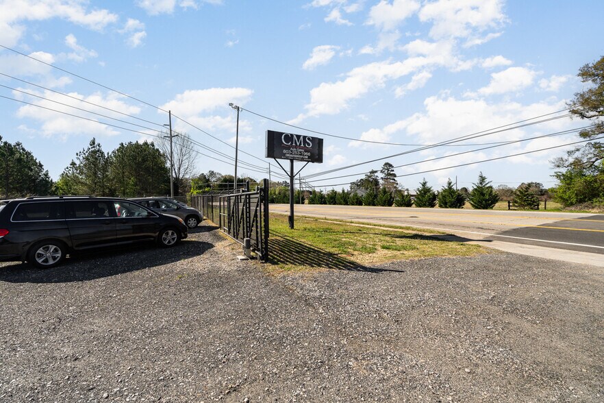 More Photos Of 1155 S Main St, Clover Auto Dealership For Lease