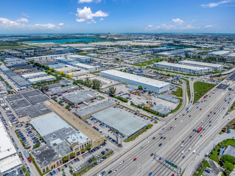 More Photos Of 7000 NW 77th ct, Miami Warehouse For Sale
