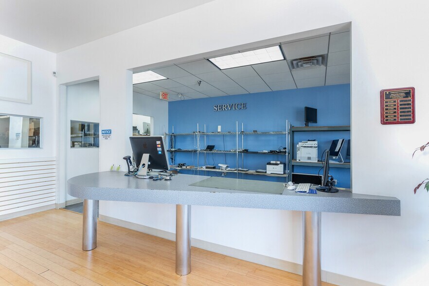 More Photos Of 2991-2995 E White Star Ave, Anaheim Warehouse For Sale