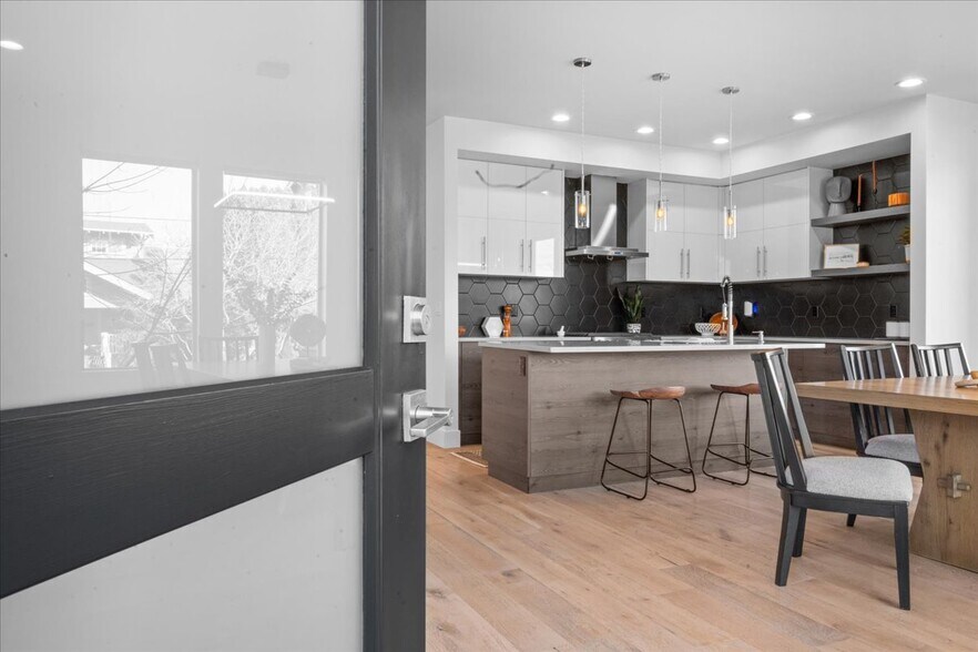 More Photos Of 8057 SE 19th Ave, Portland Apartments For Sale