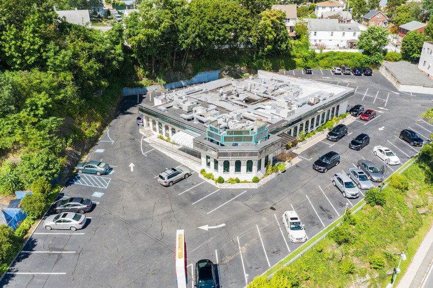 More Photos Of 1 Fort Hill Ave, Yonkers Restaurant For Sale
