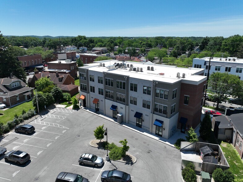 More Photos Of 18 W Waterloo St, Canal Winchester Apartments For Lease