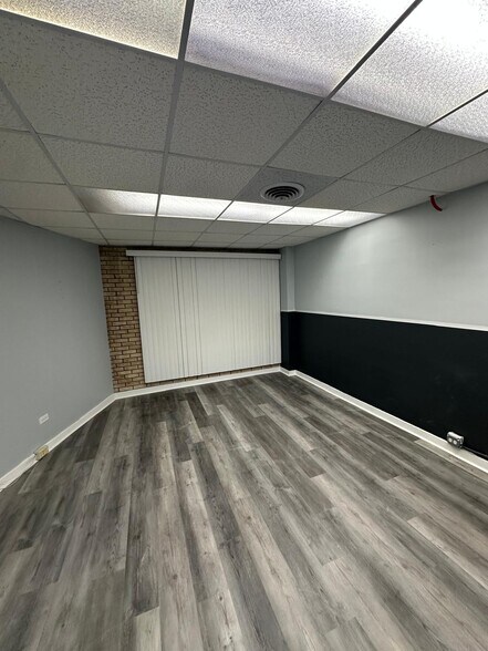 More Photos Of 3344 Ridge Rd, Lansing Apartments For Lease