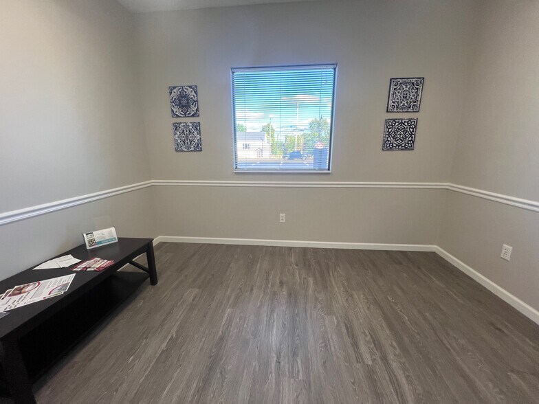 More Photos Of 8605 N Dixie Dr, Dayton Office For Lease