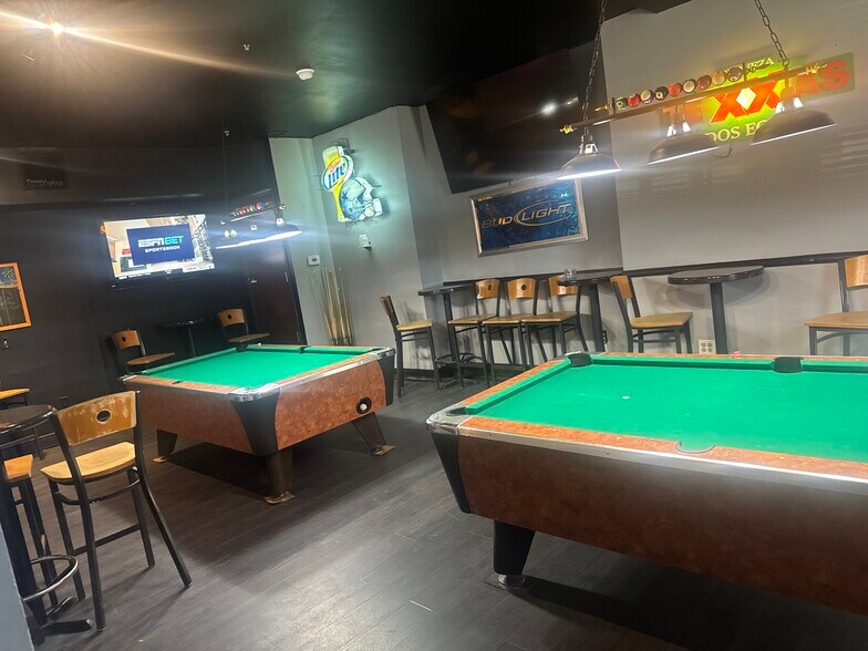 More Photos Of 410 Us Highway 79 S, Henderson Hotel For Lease