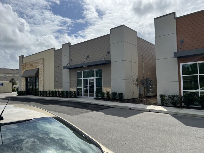 More Photos Of 15815 Shaddock Dr, Winter Garden Office For Lease