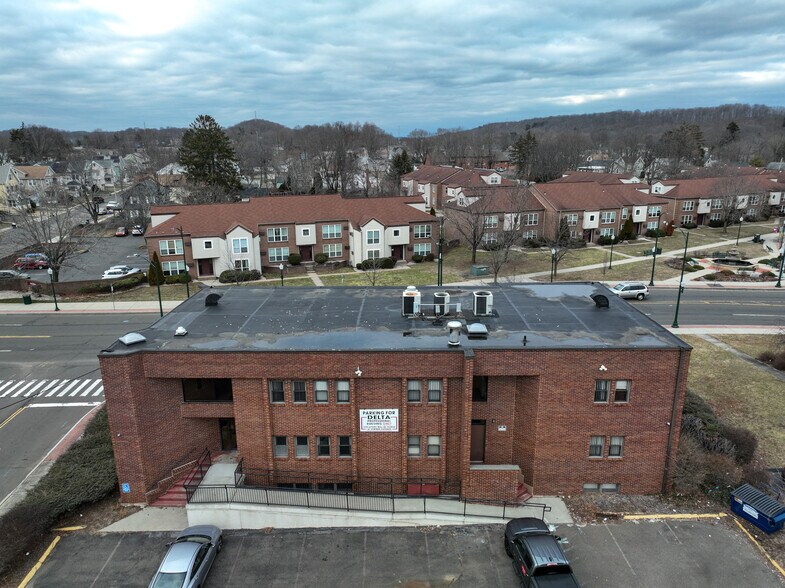 More Photos Of 310 Main St, East Haven Office Residential For Lease