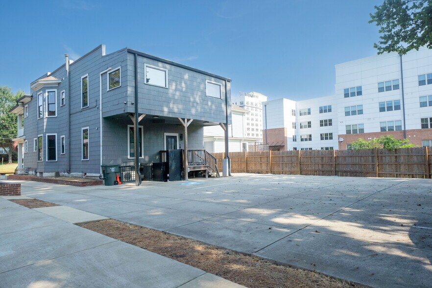 More Photos Of 152 N Tucker St, Memphis Loft Creative Space For Sale