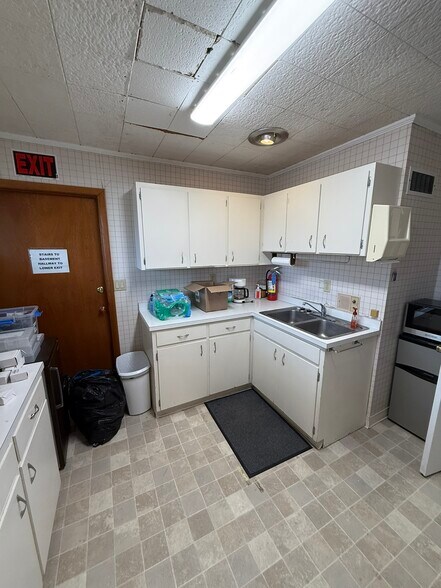 More Photos Of 1117 Clark St, Cambridge Medical For Sale