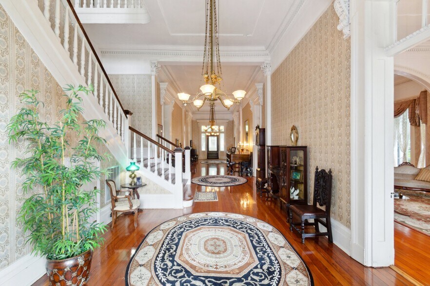 More Photos Of 1410 Jackson Ave, New Orleans Lodge Meeting Hall For Sale
