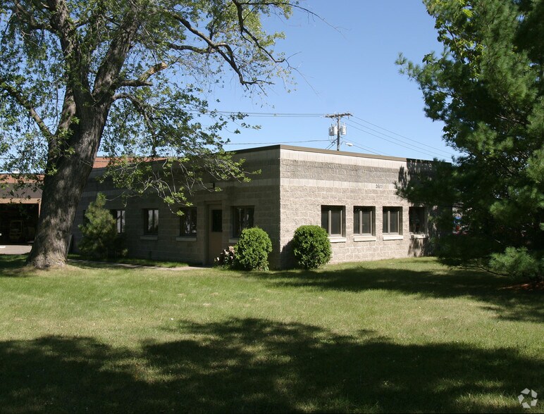 More Photos Of 2603 E 7th Ave, North Saint Paul Light Manufacturing For Sale