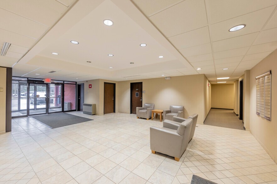 More Photos Of 6789 Ridge Rd, Parma Medical For Lease