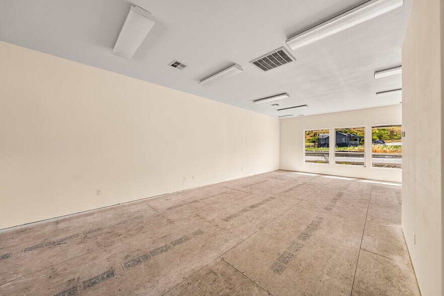 More Photos Of 209 S Old Pacific Hwy, Myrtle Creek Office For Sale