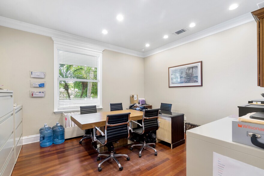 More Photos Of 102920 Overseas Hwy, Key Largo Office Residential For Sale