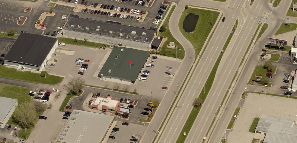 More Photos Of 2833 Milton Ave, Janesville Storefront Retail Office For Lease