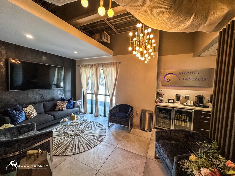 More Photos Of 664 N Highland Ave NE, Atlanta Freestanding For Sale