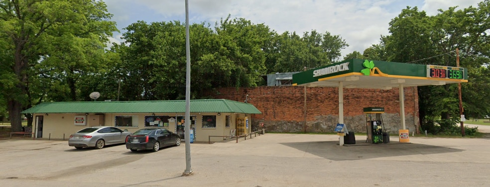 More Photos Of 100 E Broadway, Mannsville General Retail For Sale