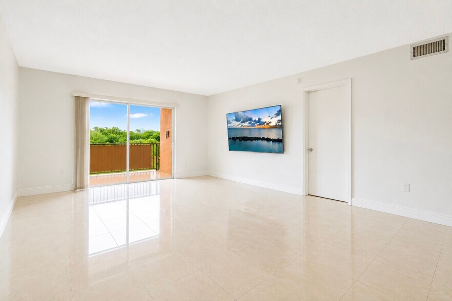 More Photos Of 2400 NW 16th Street Rd, Miami Apartments For Sale