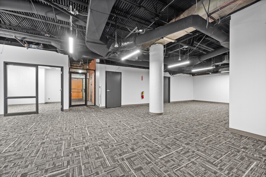 More Photos Of 1255 E Brickyard Rd, Salt Lake City Bank For Lease