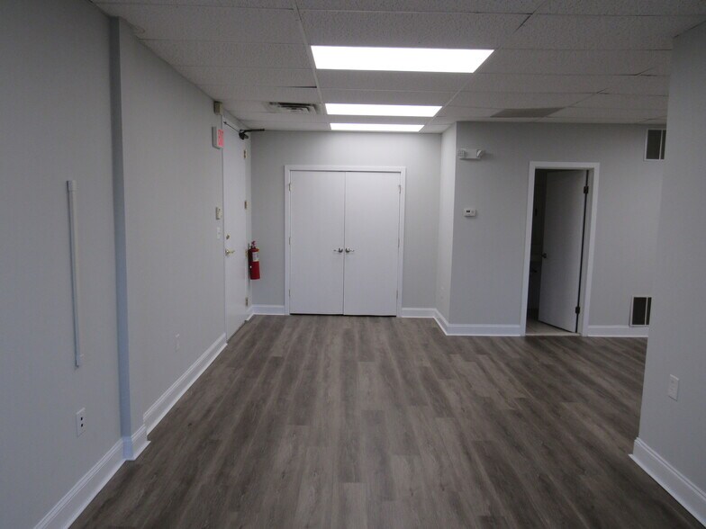 More Photos Of 981 State Route 33 W, Monroe Township Medical For Lease