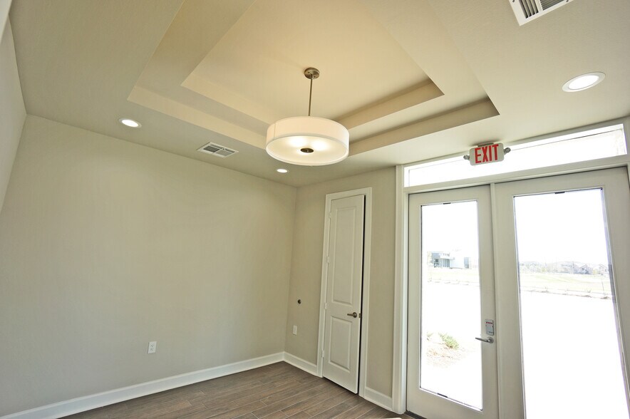 More Photos Of 23410 Grand Reserve Dr, Katy Office For Sale