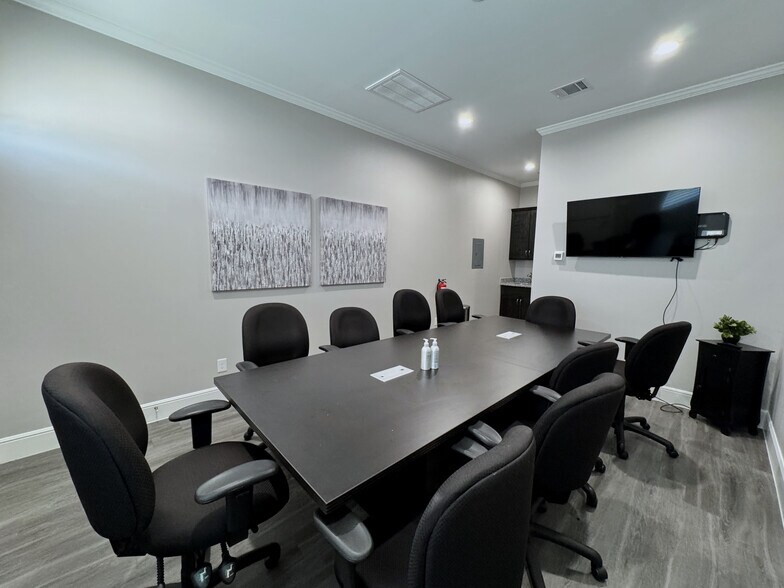 More Photos Of 17150 N Eldridge Pkwy, Tomball Medical For Sale