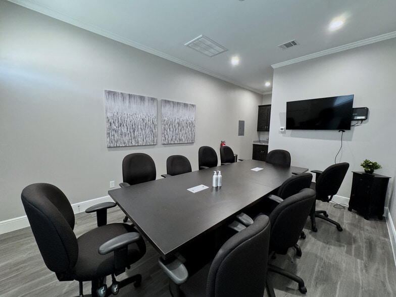 More Photos Of 17150 N Eldridge Pkwy, Tomball Medical For Sale