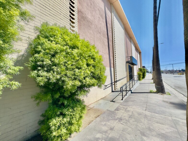 More Photos Of 887 E 2nd St, Pomona Medical For Lease