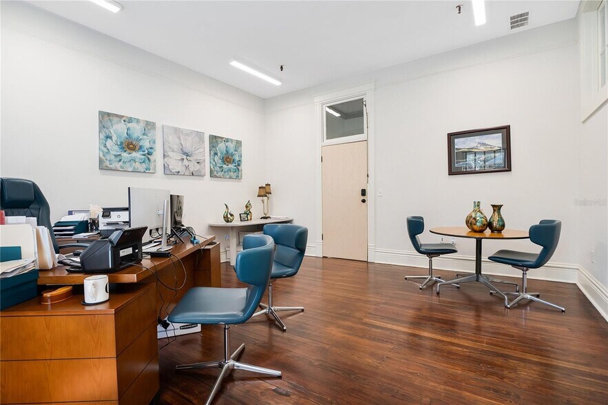 More Photos Of 13 W Pine St, Orlando Storefront Retail Office For Lease