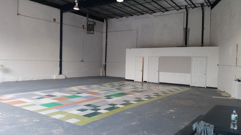 More Photos Of 518 Timpson Pl, Bronx Warehouse For Lease