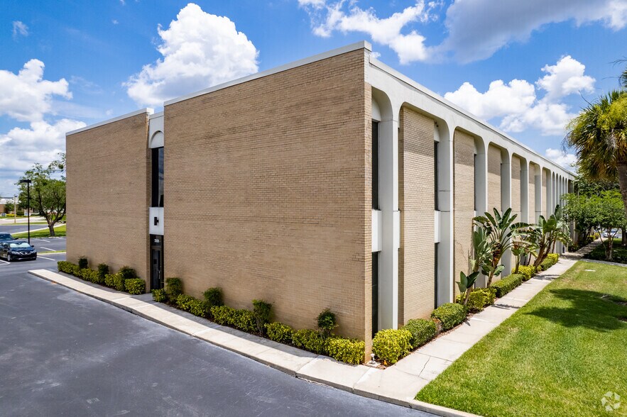 More Photos Of 3101 Maguire Blvd, Orlando Office For Lease
