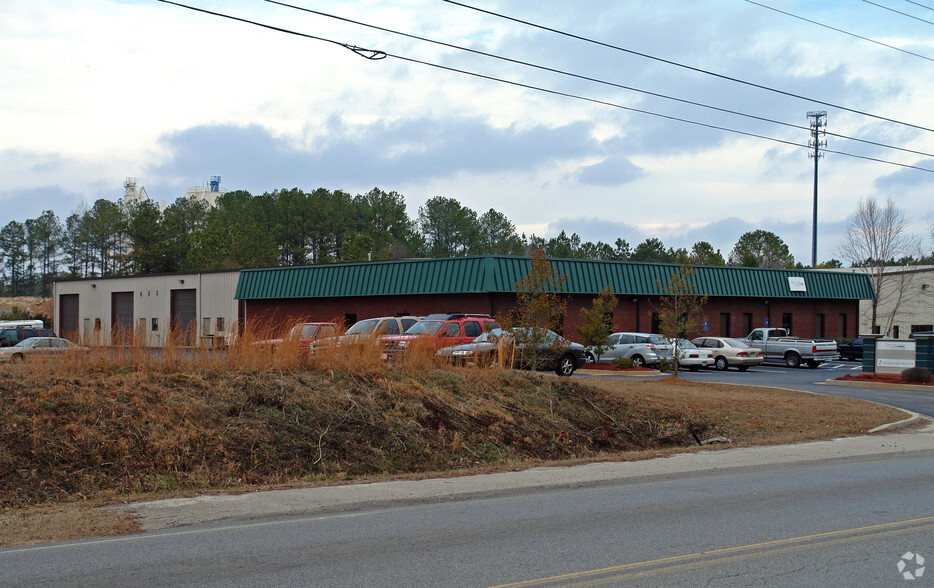 Primary Photo Of 382 Senoia Rd, Tyrone Warehouse For Lease