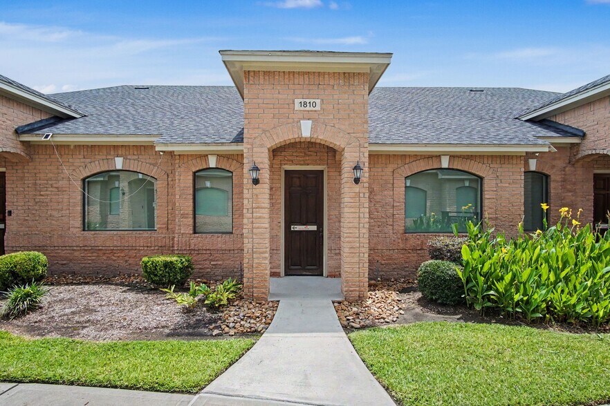 More Photos Of 1810 Snake River Rd, Katy Medical For Sale