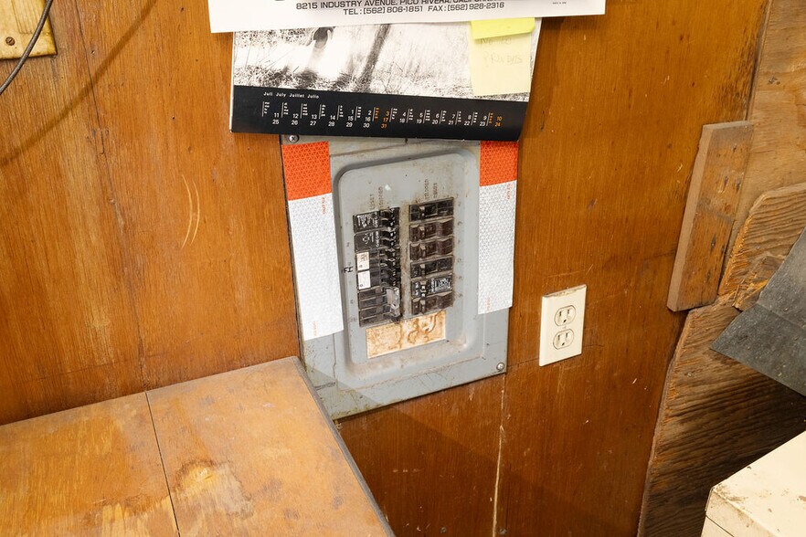More Photos Of 9370 Macarthur Blvd, Oakland Storefront For Sale